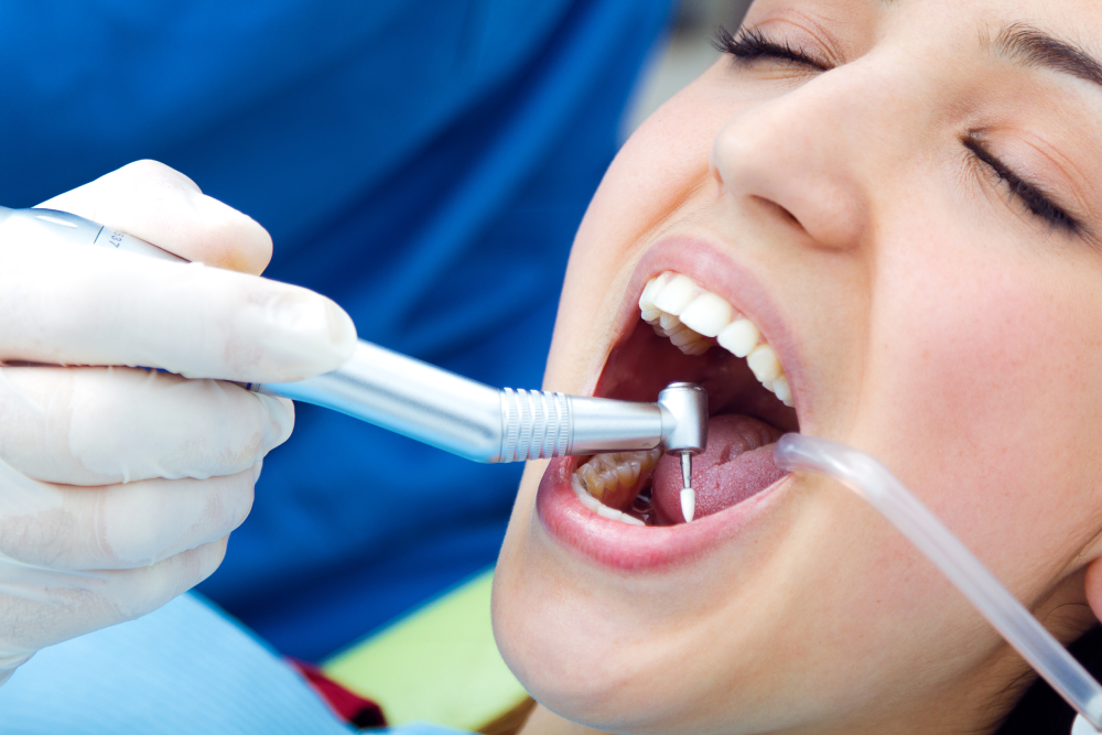 Sallanan dişler neden olur? Tedavisi nasıl yapılır?